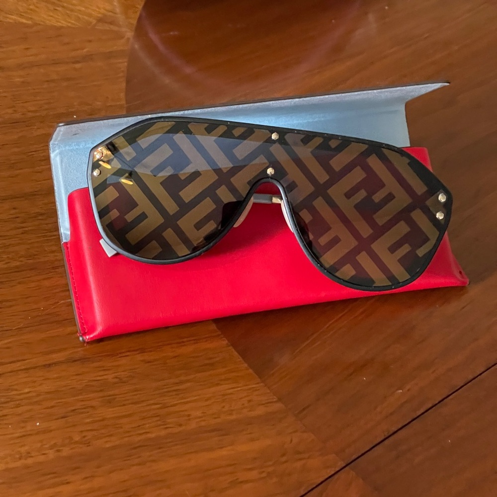 Fendi FF Shield Sunglasses